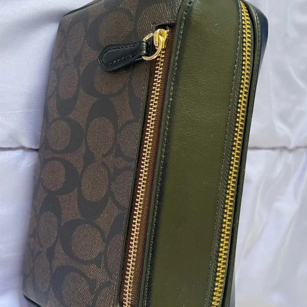 Coach Brown Signature Canvas & Black Leather Toiletry Case with Gold Hardware - Picture 4 of 4